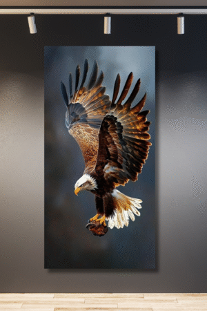 Águila cazando en vuelo